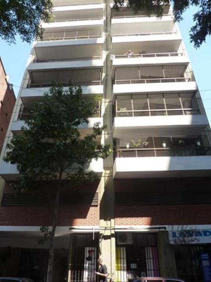 Palermo 2 Ambientes, lateral, excelente ubicacion, muy luminoso. Apto profesional