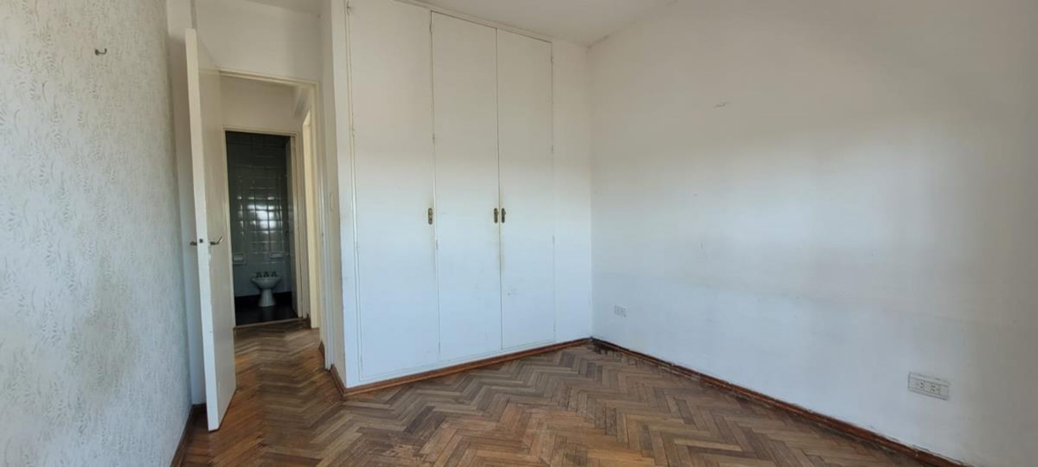 PALERMO, Depto. 3 Amb. al frente, 60 mt2.MUY BUENA UBICACION.  Av. Santa Fe y Av. R. S. Ortiz. CON COCHERA. EXCELENTE OPORTUNIDAD.