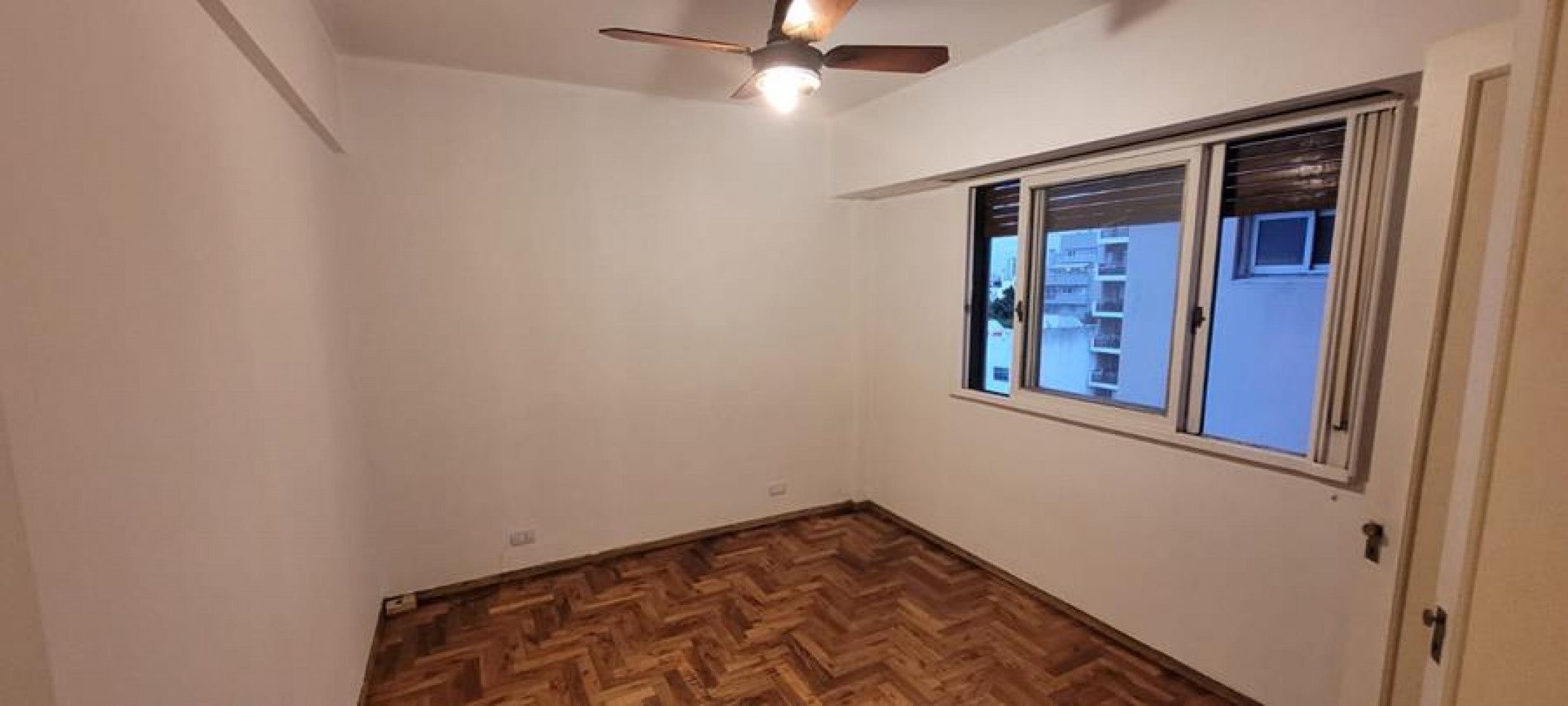 Villa del Parque, 2 Ambientes, MUY LUMINOSO. LATERAL. Buena uibcacion 