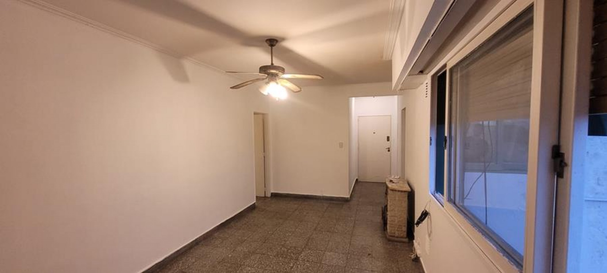 Villa del Parque, 2 Ambientes, MUY LUMINOSO. LATERAL. Buena uibcacion 