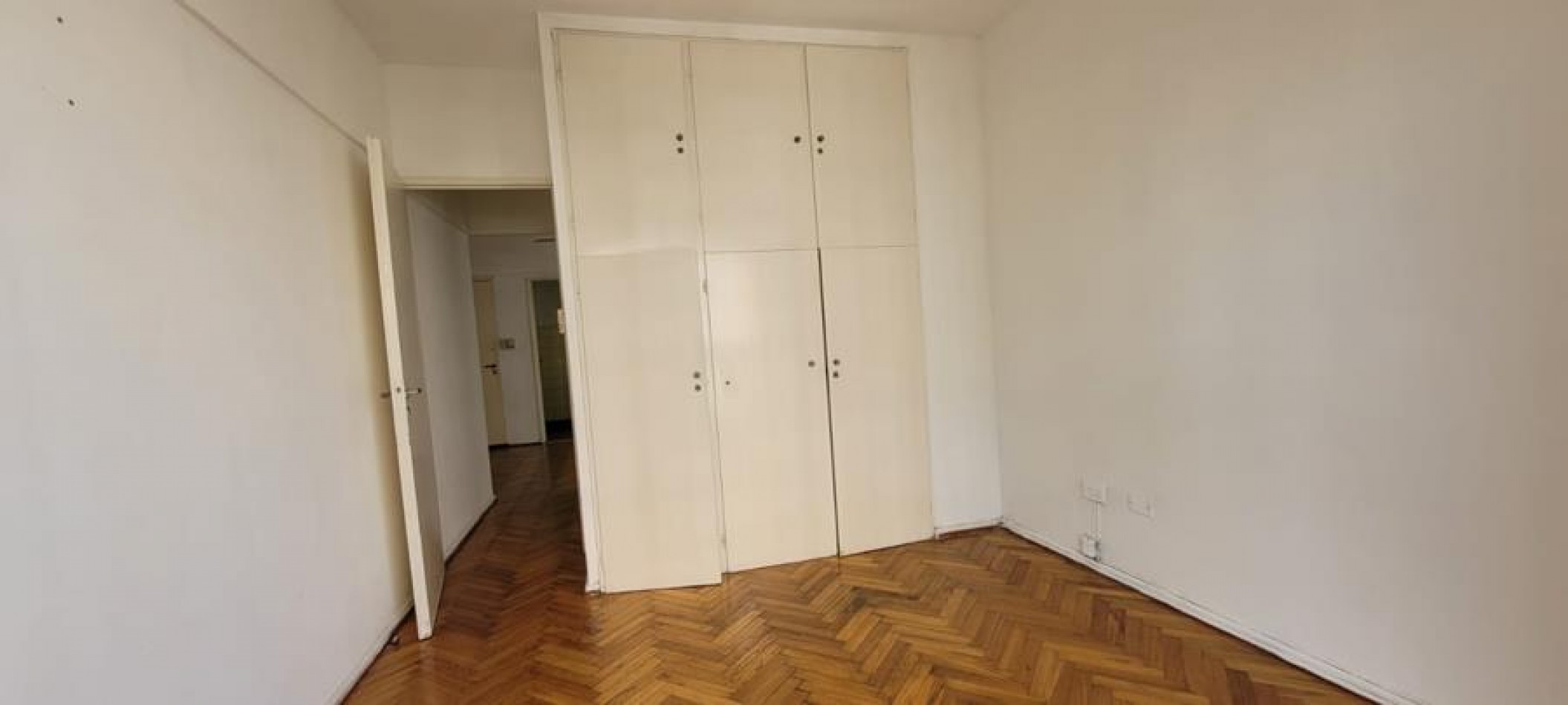 Palermo, 2 Ambientes FRENTE con balcon. MUY LUMINOSO. Muy buena ubicacion a 1 cuadra Av. Santa Fe , jardin Botanico 