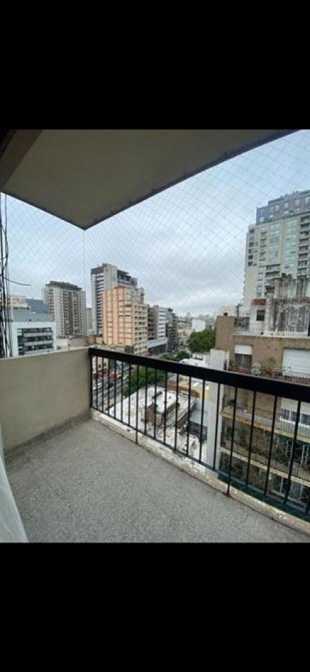 Palermo, 1 ambiente, FRENTE. Muy luminoso, con balcon, zona Sanatorio Guemes, Universidad UTN, Palermo