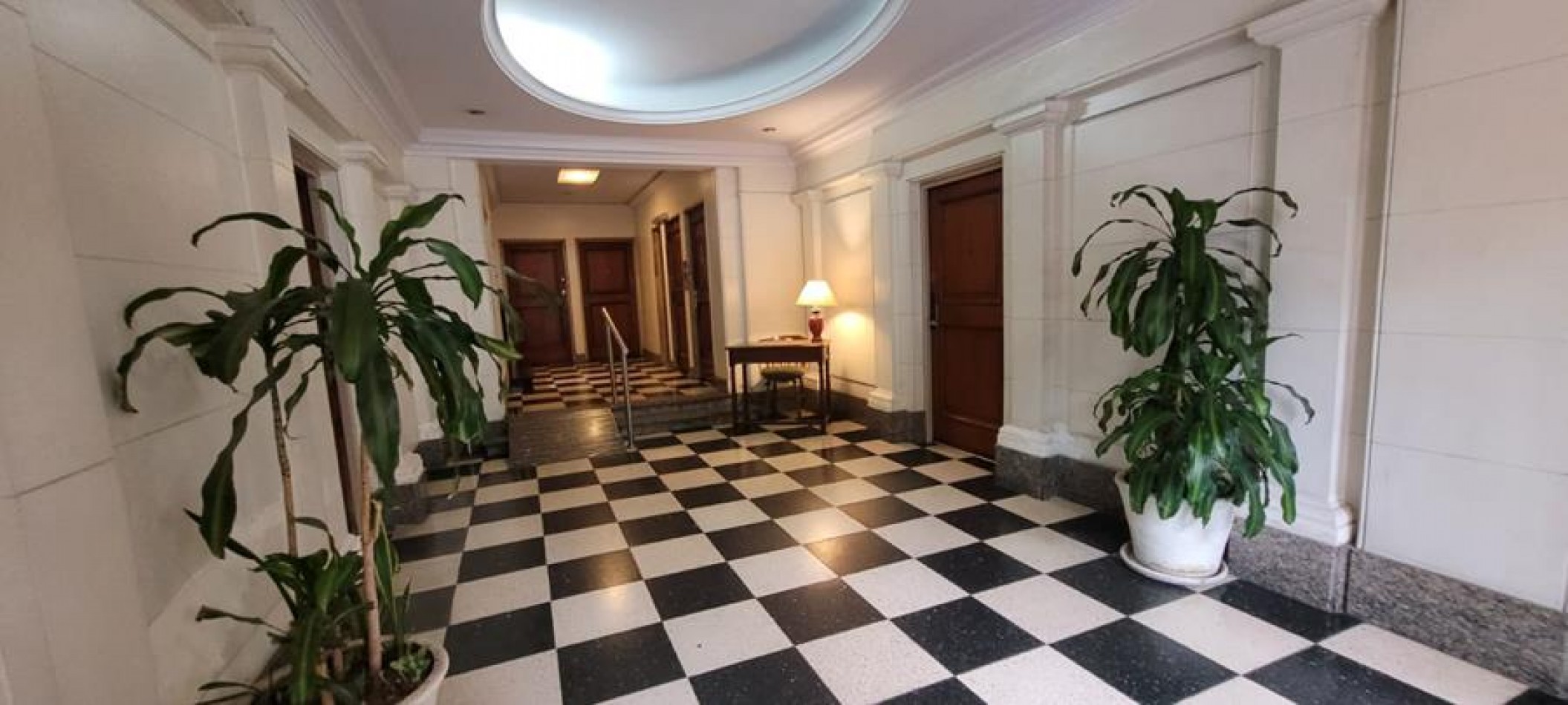 Palermo, 2 Ambientes, interno con Patio. Muy buena ubicacion sobre Av. S. Ortiz zona plaza Guadalupe