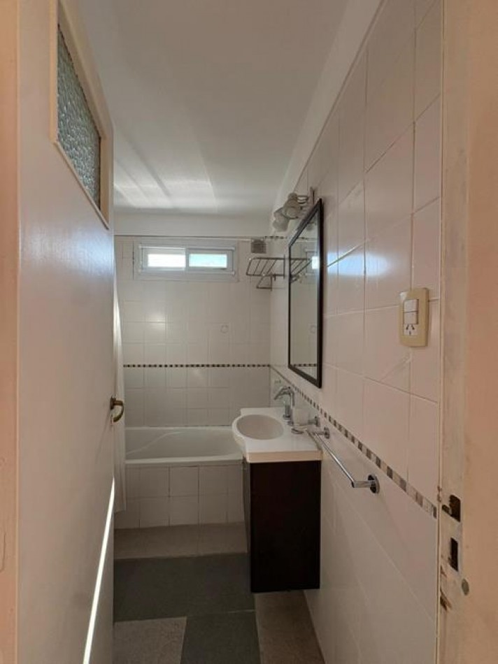 Palermo, 4 Ambientes Cotrafrente. MUY LUMINOSO. Muy buena ubicacion sobre Av. S. Ortiz, a 1 cuadra plaza Armenia