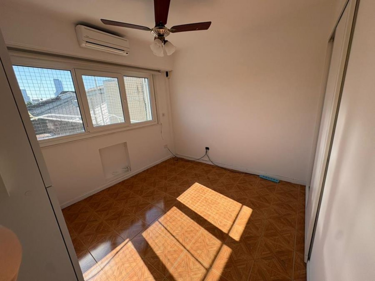 Palermo, 4 Ambientes Cotrafrente. MUY LUMINOSO. Muy buena ubicacion sobre Av. S. Ortiz, a 1 cuadra plaza Armenia