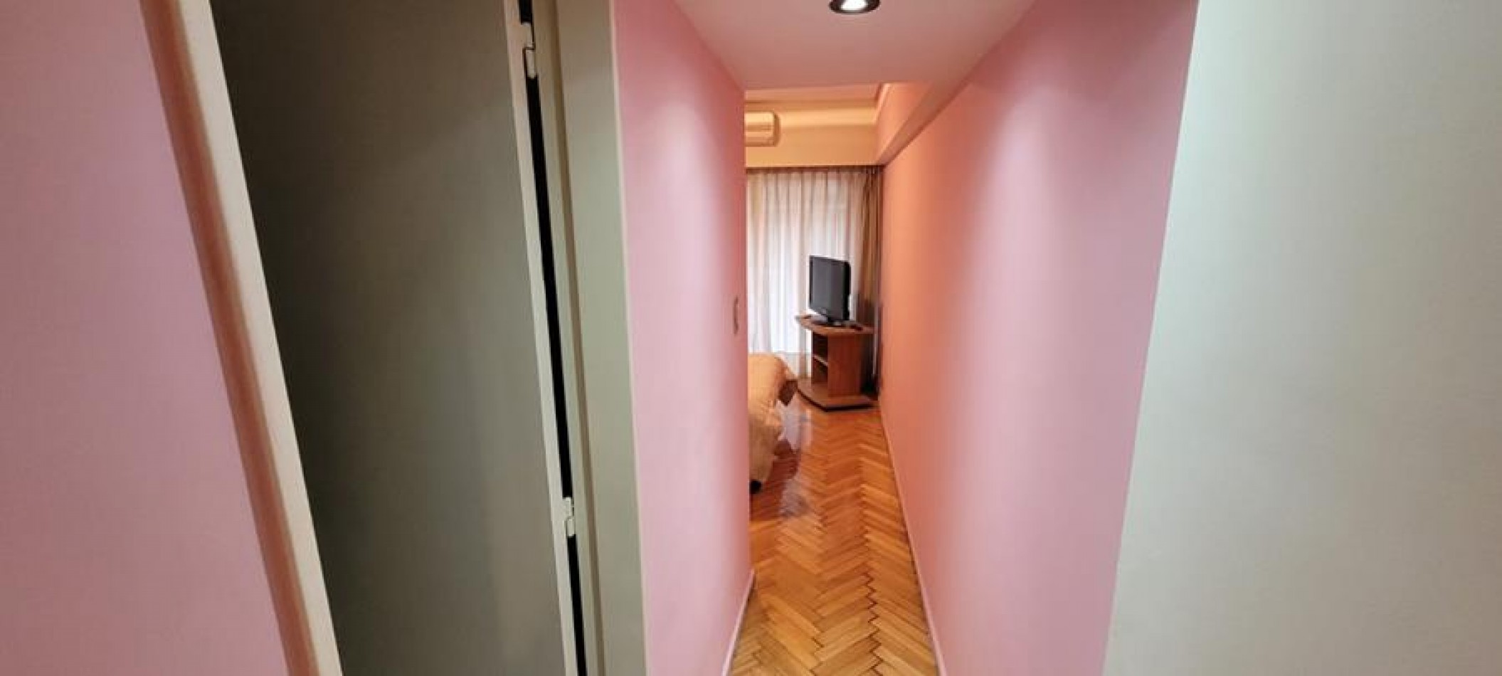 Belgrano 3 Ambientes al Frentecon balcon sobre Luis M. Campos, tambien ingreso por Av. Del Libetador. LUMINOSO. Zona plaza Barrancas de Belgrano y barrio Chino