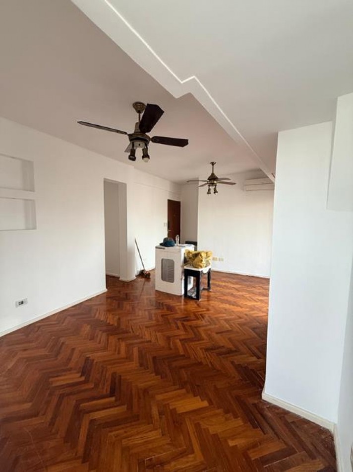 Palermo, 3 Ambientes al FRENTE. con balcon. Muy buena ubicacion Guemes esquina Araoz. MUY LUMINOSO