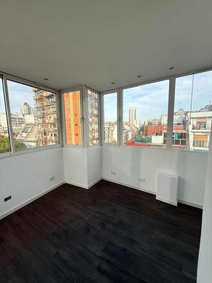 Palermo, 3 Ambientes al FRENTE. con balcon. Muy buena ubicacion Guemes esquina Araoz. MUY LUMINOSO