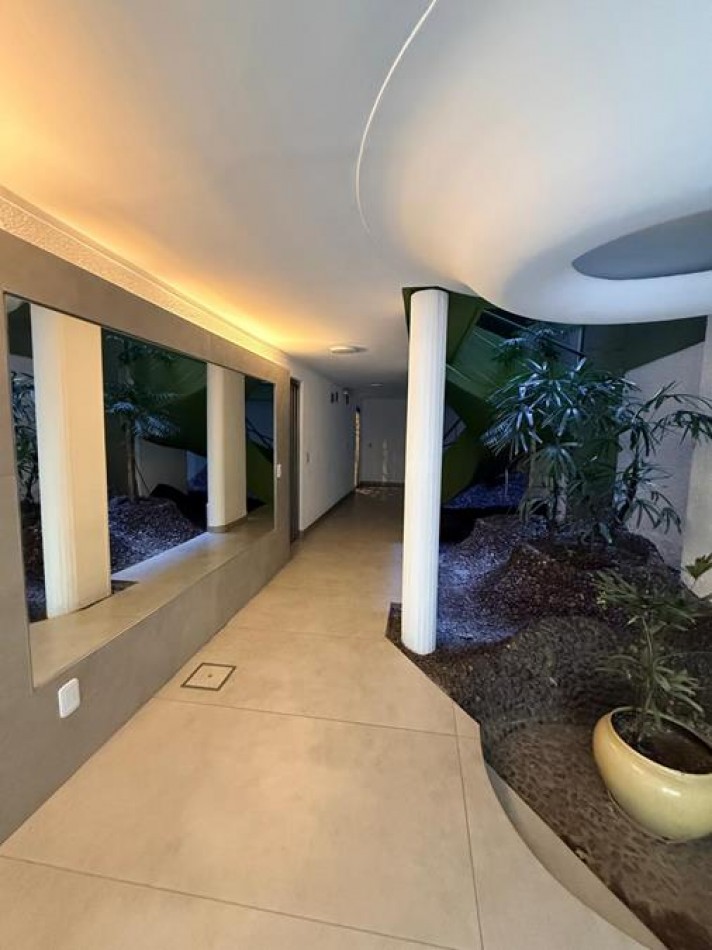 Palermo, 3 Ambientes al FRENTE. con balcon. Muy buena ubicacion Guemes esquina Araoz. MUY LUMINOSO