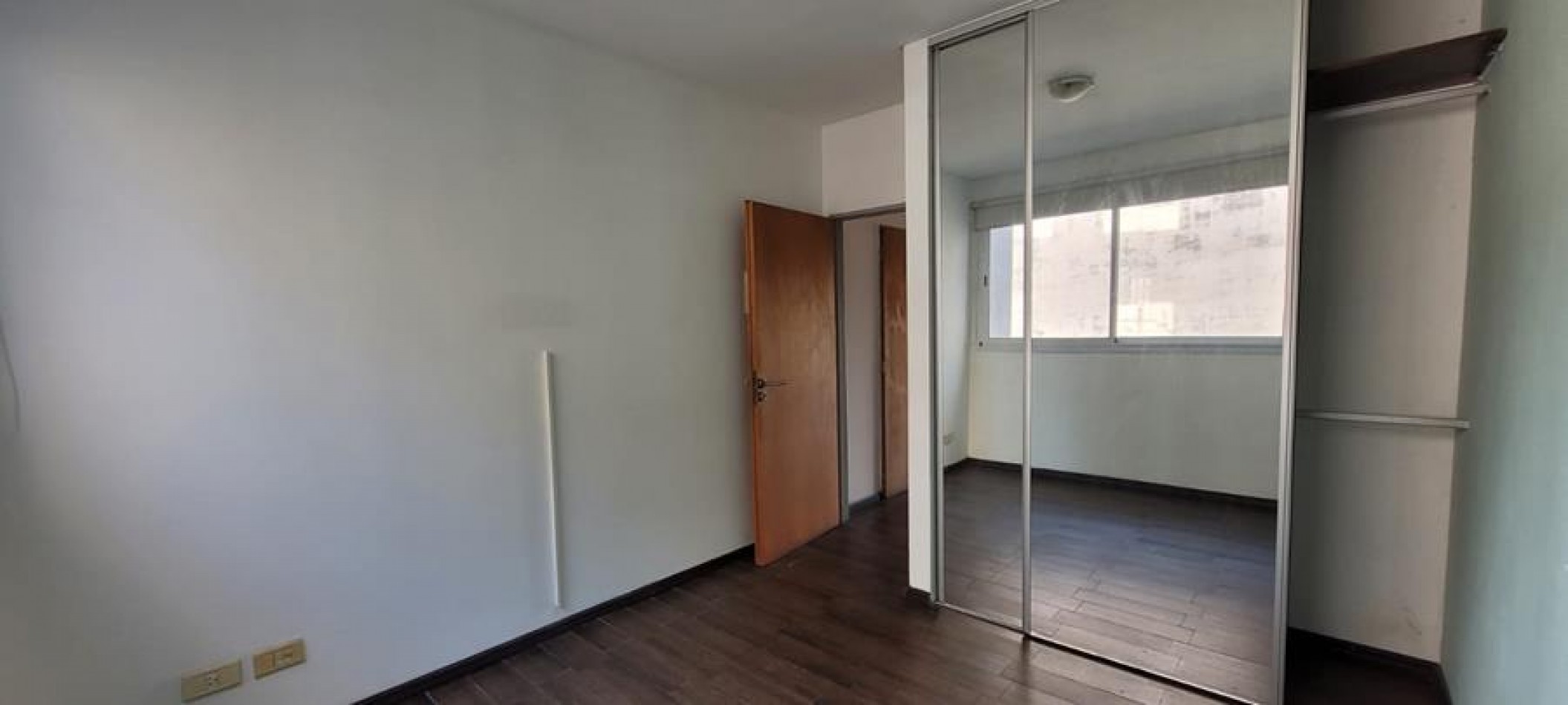 Colegiales, 2 Ambientes. FRENTE con balcon. MUY LUMINOSO. Excelente ubicacion frente a espacio verde Parque Ferroviario Colegiales 