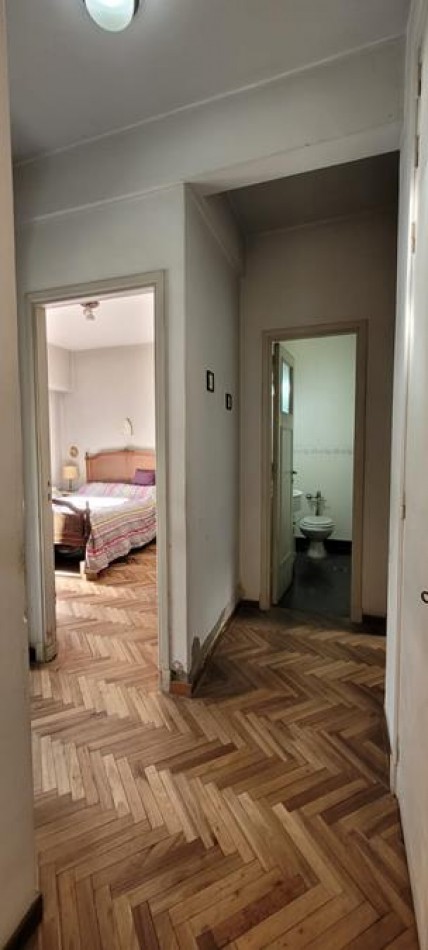 Palermo 4 Ambientes al Frente, con balcon. MUY LUMINOSO. Muy buena ubicacion a 2 cuadras Alto Palermo, a 1 cuadra estacion subte linea D y 2 cuadras plaza Guadalupe.