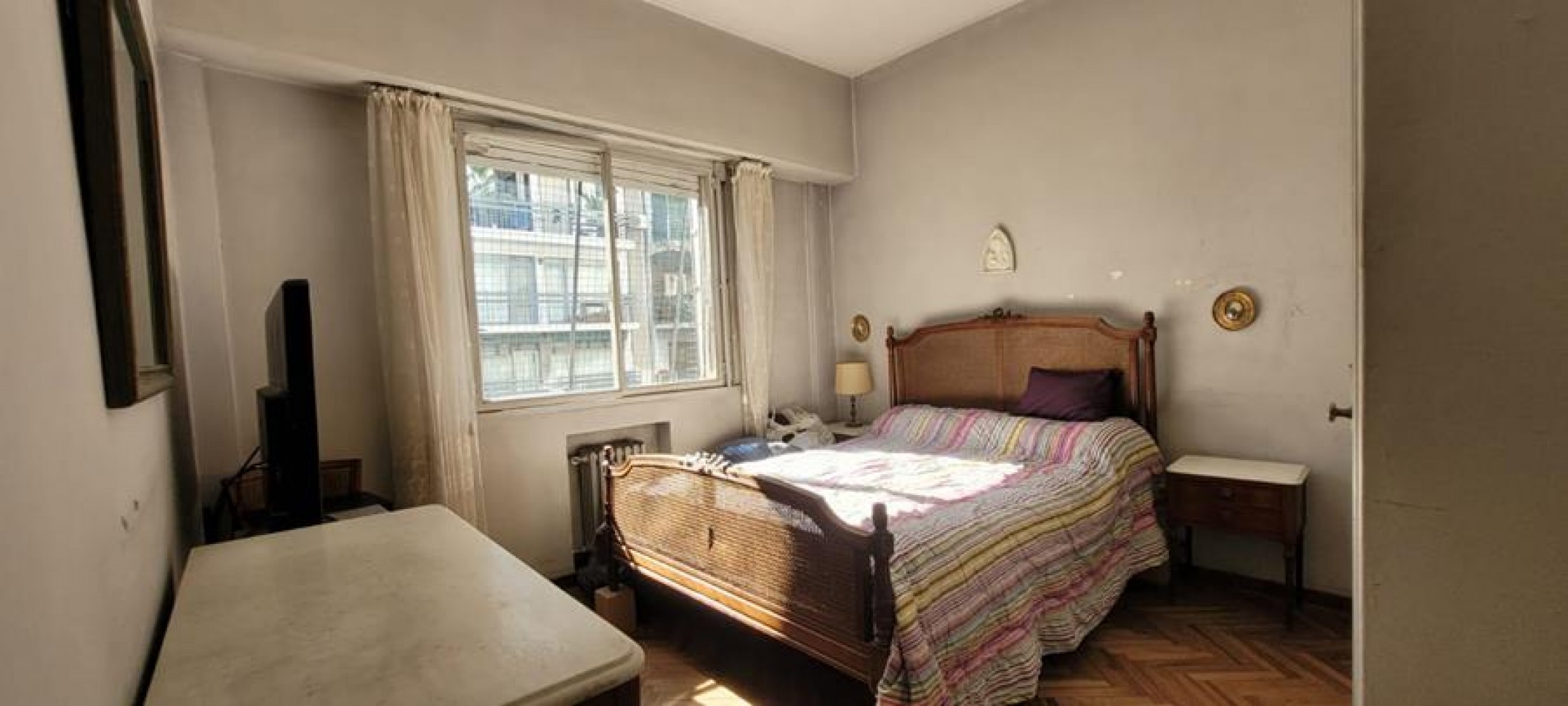 Palermo 4 Ambientes al Frente, con balcon. MUY LUMINOSO. Muy buena ubicacion a 2 cuadras Alto Palermo, a 1 cuadra estacion subte linea D y 2 cuadras plaza Guadalupe.