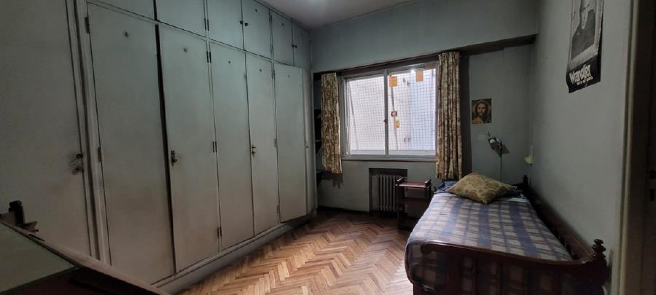 Palermo 4 Ambientes al Frente, con balcon. MUY LUMINOSO. Muy buena ubicacion a 2 cuadras Alto Palermo, a 1 cuadra estacion subte linea D y 2 cuadras plaza Guadalupe.