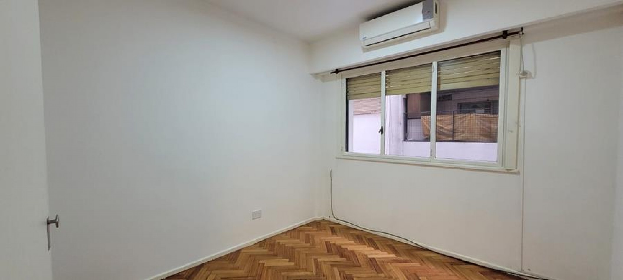 Palermo, 2 Ambientes . Interno, impecable. muy buena ubicacion sobre Av. S Ortiz a mts Av. Satan Fe