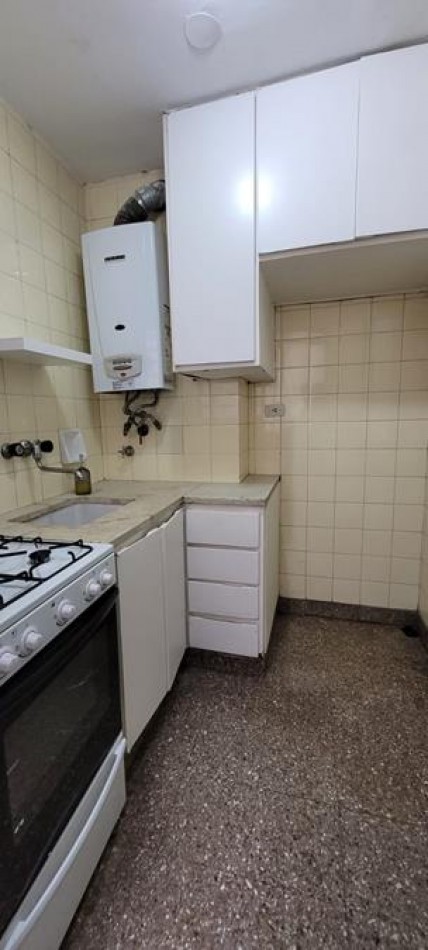 Palermo, 2 Ambientes. Interno, IMPECABLE. Muy buena ubicacion sobre Av. S. Ortiz