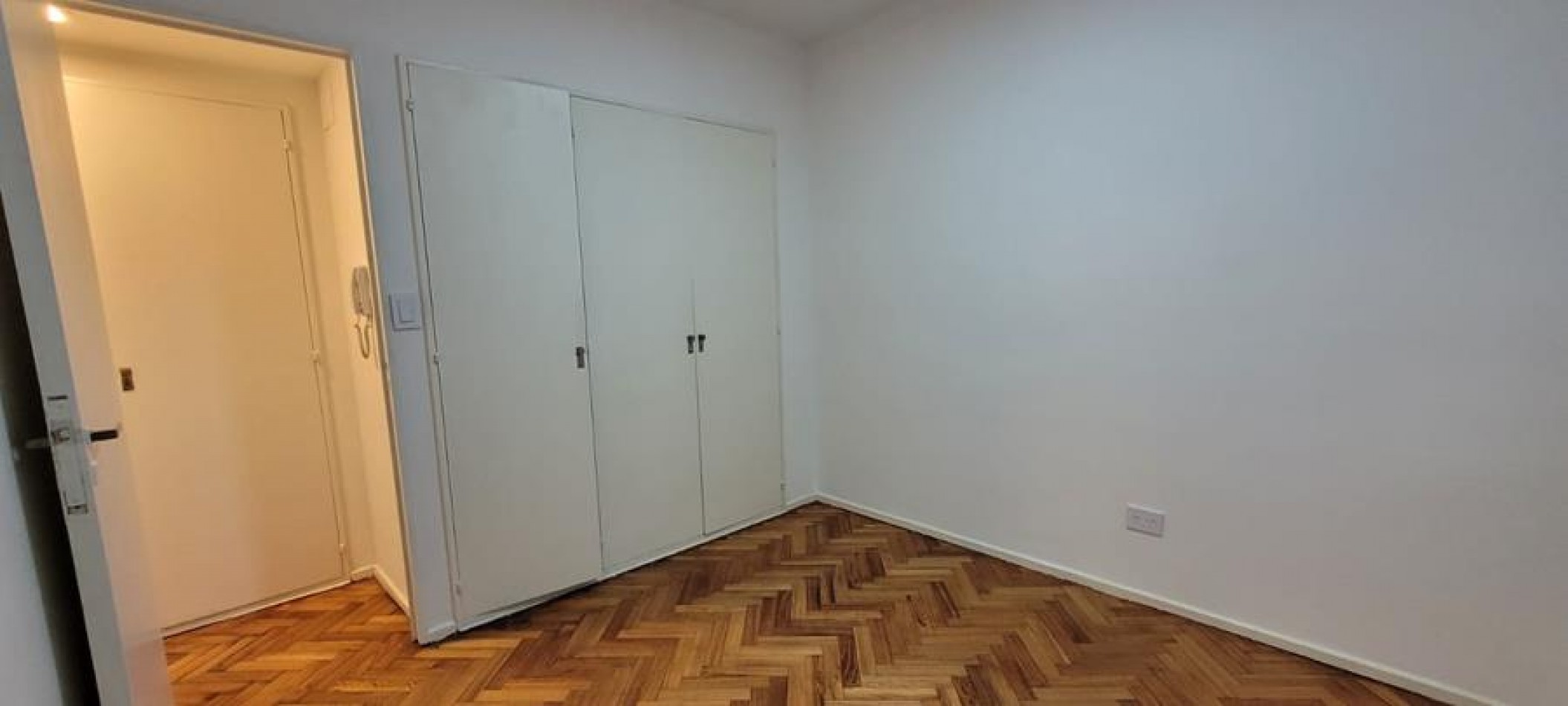 Palermo, 2 Ambientes. Interno, IMPECABLE. Muy buena ubicacion sobre Av. S. Ortiz
