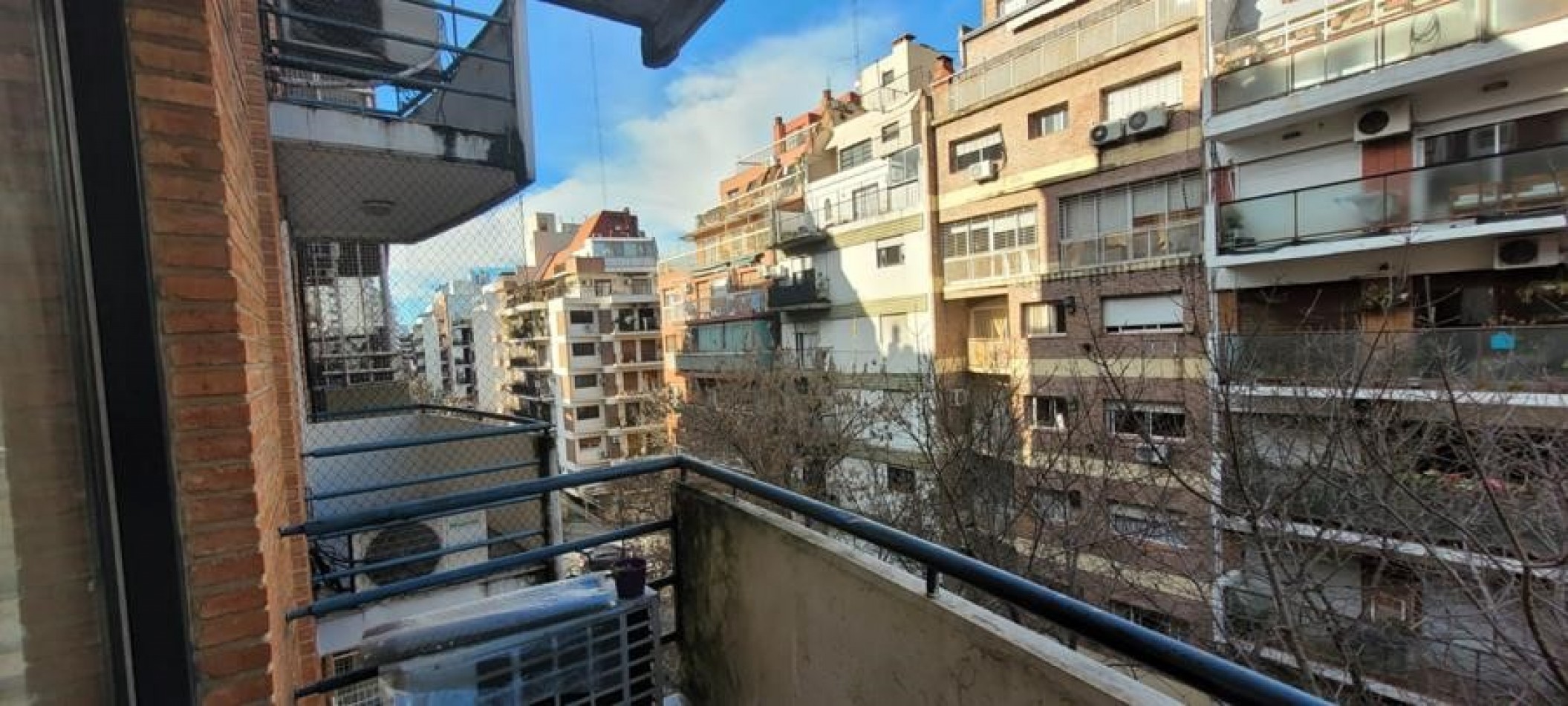 Belgrano 1 Ambiente FRENTE CON BALCON. A 2 cuadras Av. Cabildo, 4 cuadras estacion Congreso linea D. MUY LUMINOSO.