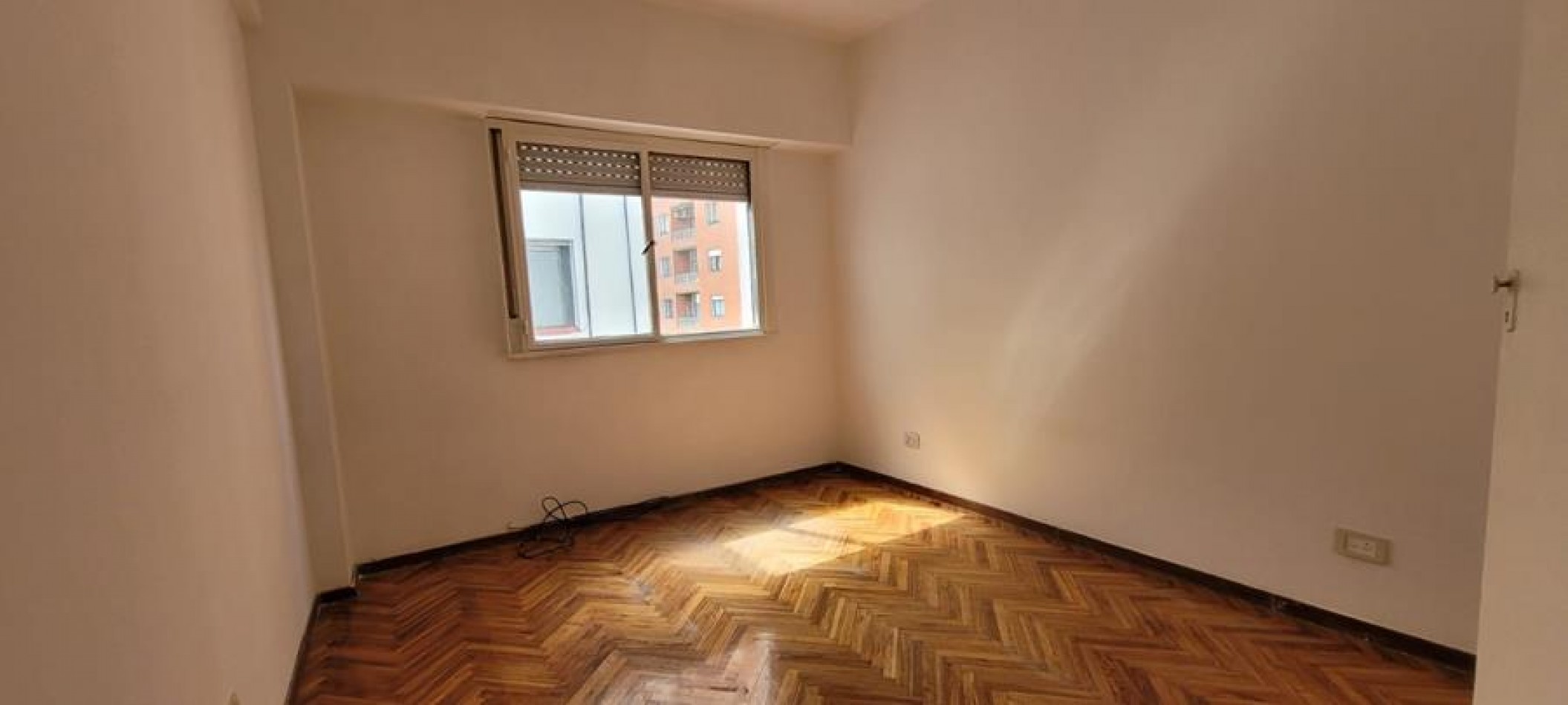 Palermo 3 Ambientes, LATERAL. MUY LUMINOSO. Muy buena ubicacion a 1 cuadra Av. S. Ortiz y a 2 cuadras Av. Santa Fe.