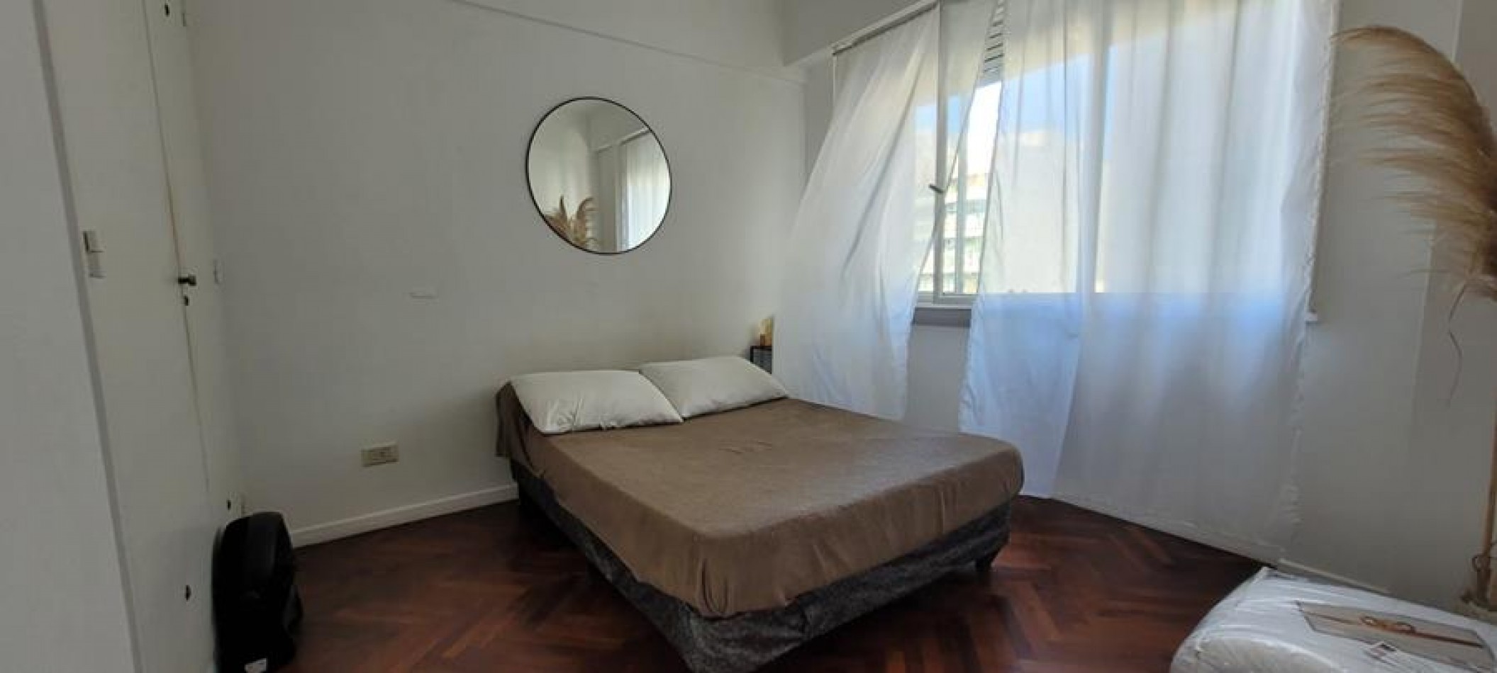 3 Ambientes, interno. LUMINOSO. EXCELENTE ESTADO (SIN MUEBLES). Muy buena ubiacion sobre Av. Scalabrini Ortiz, a 1 cuadra Av. Santa Fe