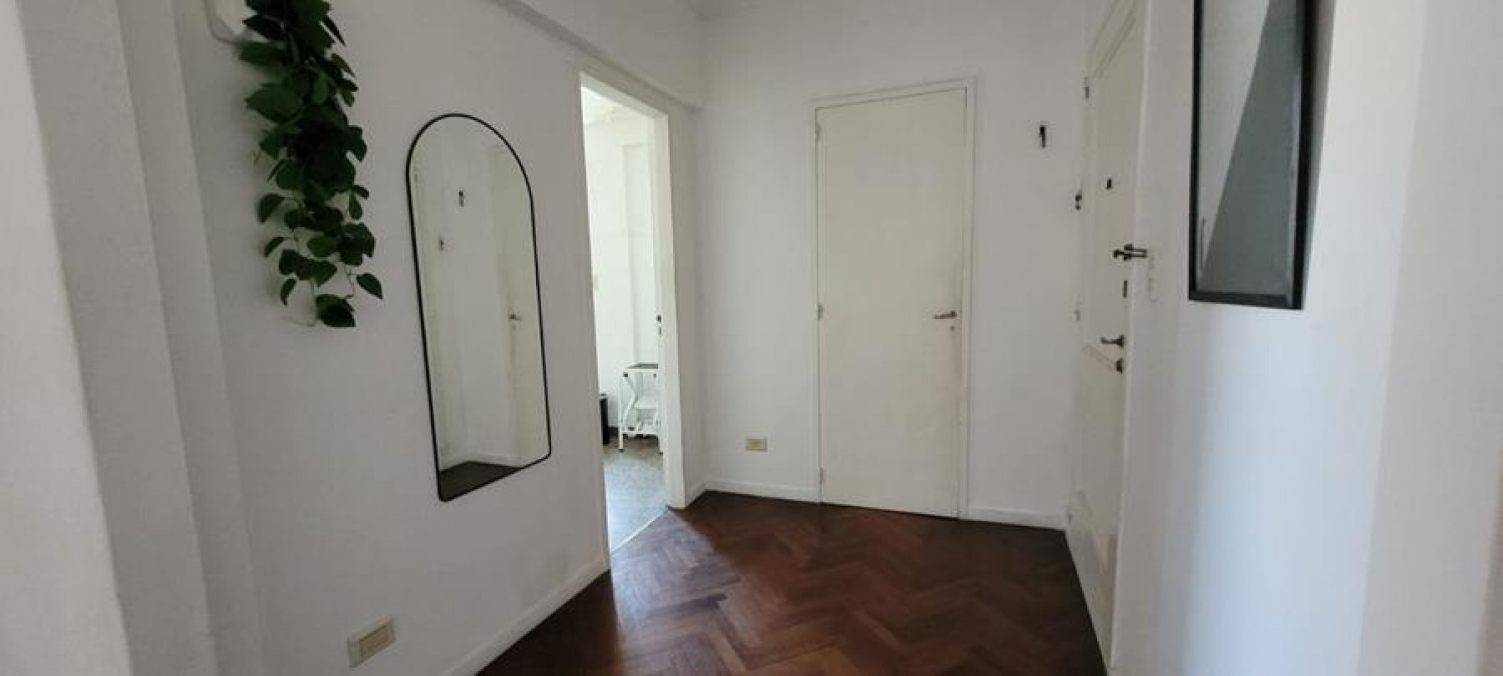 3 Ambientes, interno. LUMINOSO. EXCELENTE ESTADO (SIN MUEBLES). Muy buena ubiacion sobre Av. Scalabrini Ortiz, a 1 cuadra Av. Santa Fe