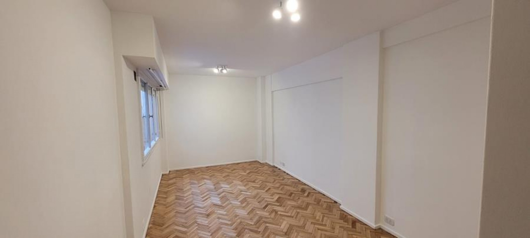 Belgrano, 2 Ambientes, interno. Muy buena ubicacion Estacion J. Hernandez, linea D. Excelente. Apto Profesional