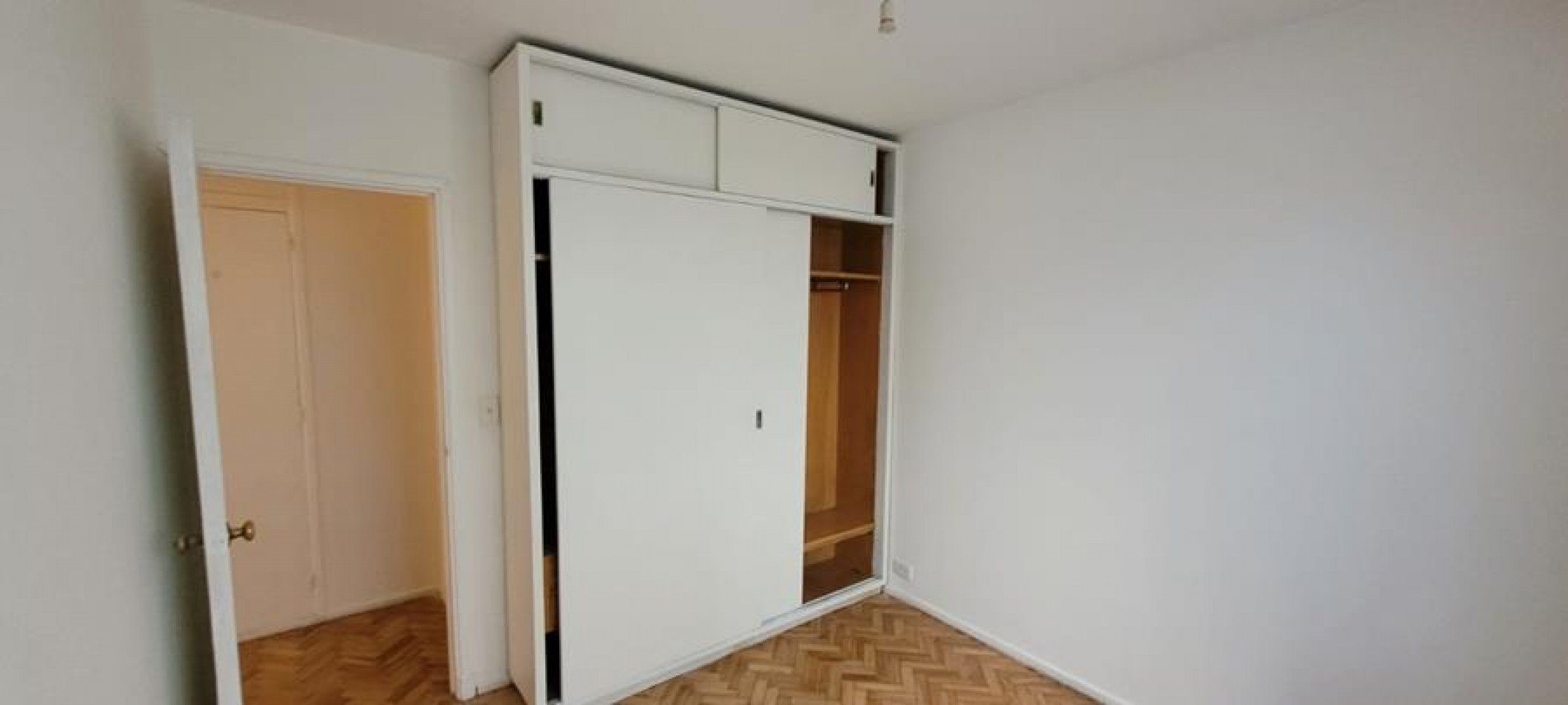 Belgrano, 2 Ambientes, interno. Muy buena ubicacion Estacion J. Hernandez, linea D. Excelente. Apto Profesional
