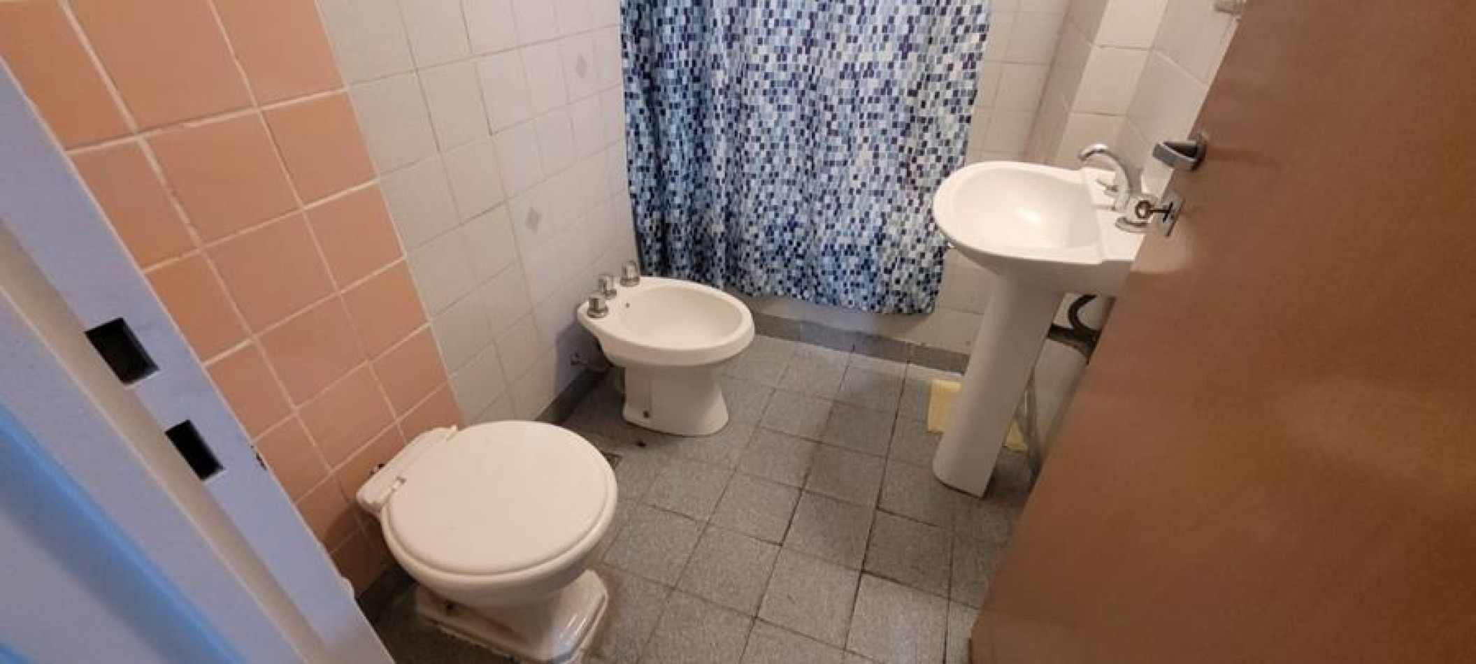 Zona de Facultades, Depto. 1 ambiente, 39,75mt2. contrafrente, Av. Corrientes y Pasteur. APTO PROFESIONAL 