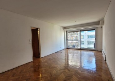 Palermo 4 ambientes frente, con dependencias. Balcon. Excelente ubicacion. Muy luminoso 