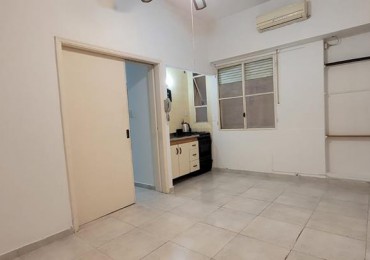 Palermo, 2 Ambientes, interno con Patio. Muy buena ubicacion sobre Av. S. Ortiz zona plaza Guadalupe