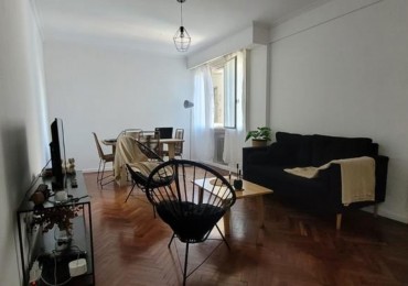 3 Ambientes, interno. LUMINOSO. EXCELENTE ESTADO (SIN MUEBLES). Muy buena ubiacion sobre Av. Scalabrini Ortiz, a 1 cuadra Av. Santa Fe
