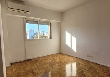 Barrio Norte, 1 Ambiente con balcon. LATERAL. Muy buena ubicacion, luminoso. a 3 cuadras Av. Santa Fe y linea subte D y H